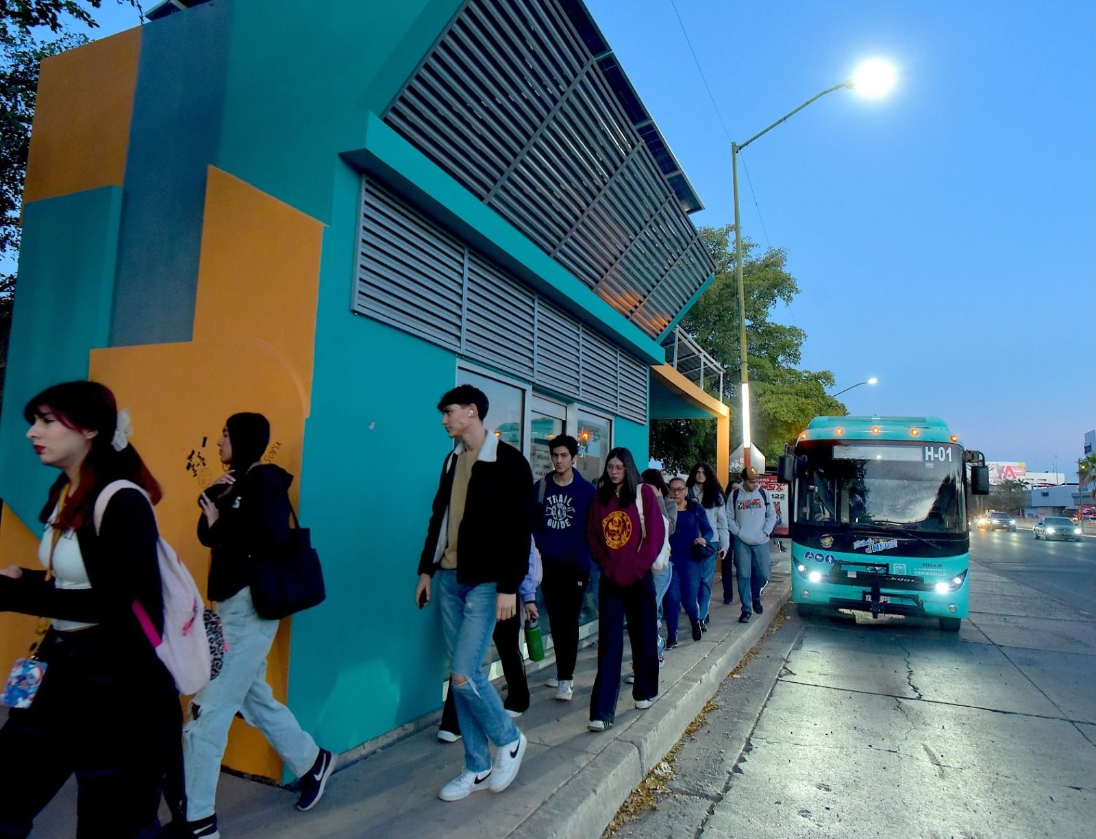 Bien recibido fue el H Bus entre los universitarios.