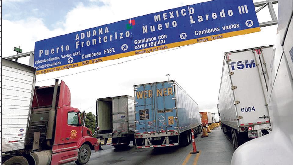 Imagen de la columna: Nuestras pésimas aduanas