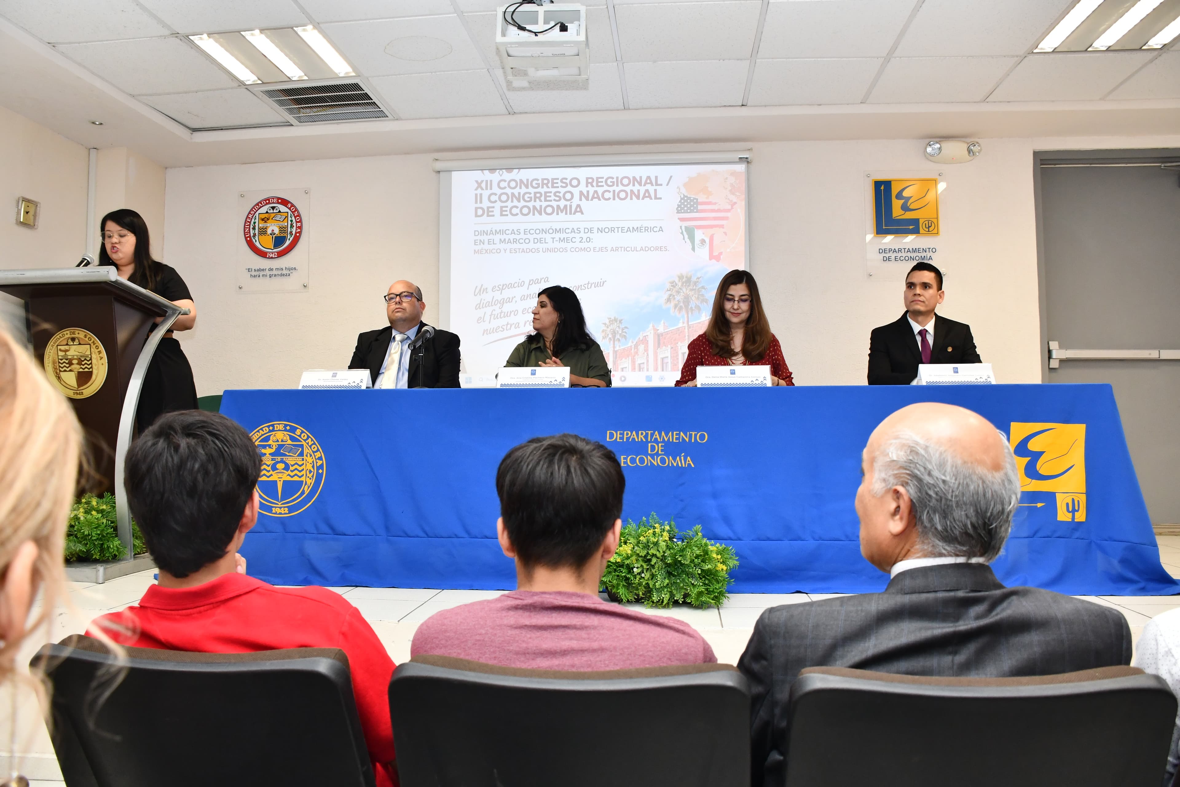 Revisan el T-MEC en la Universidad de Sonora