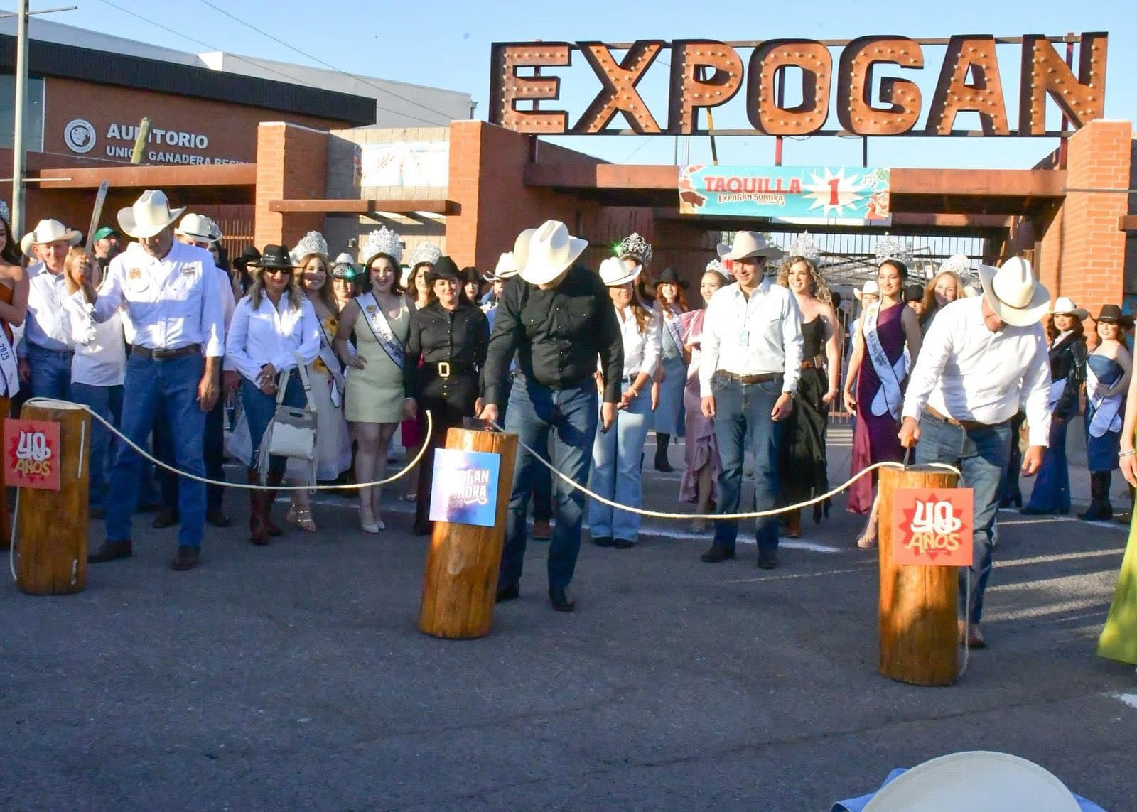 Bien enfiestados en la ExpoGan 2025
