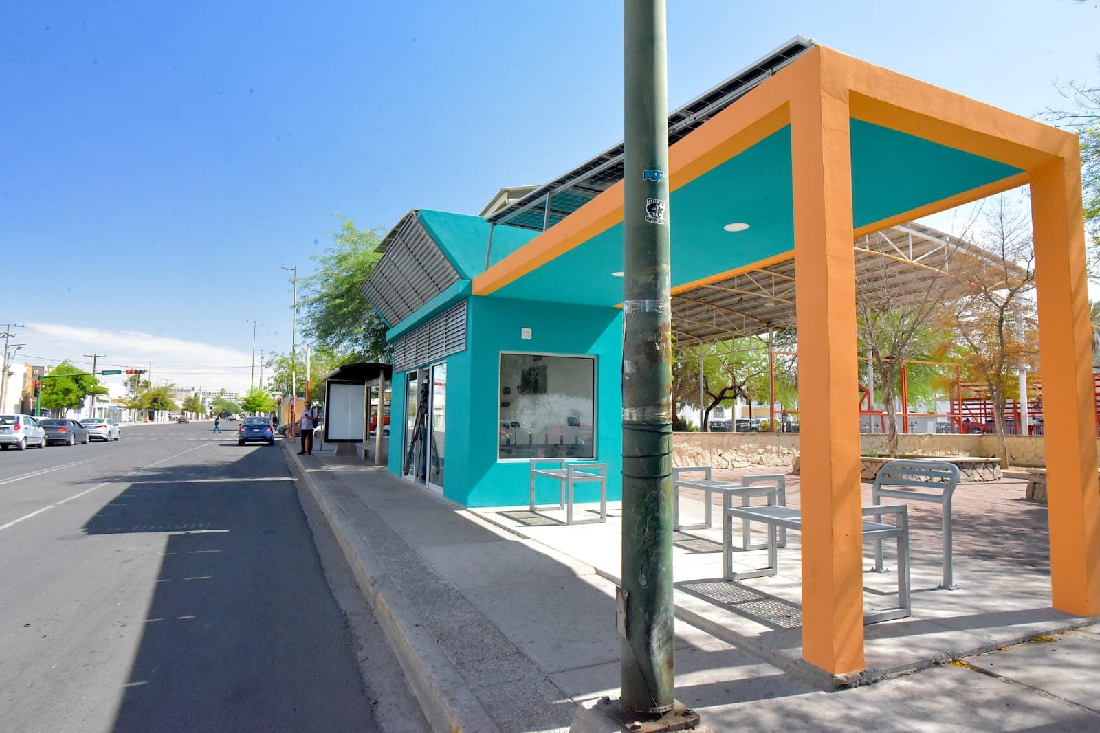 Dan servicio seis paradas de camión refrigeradas