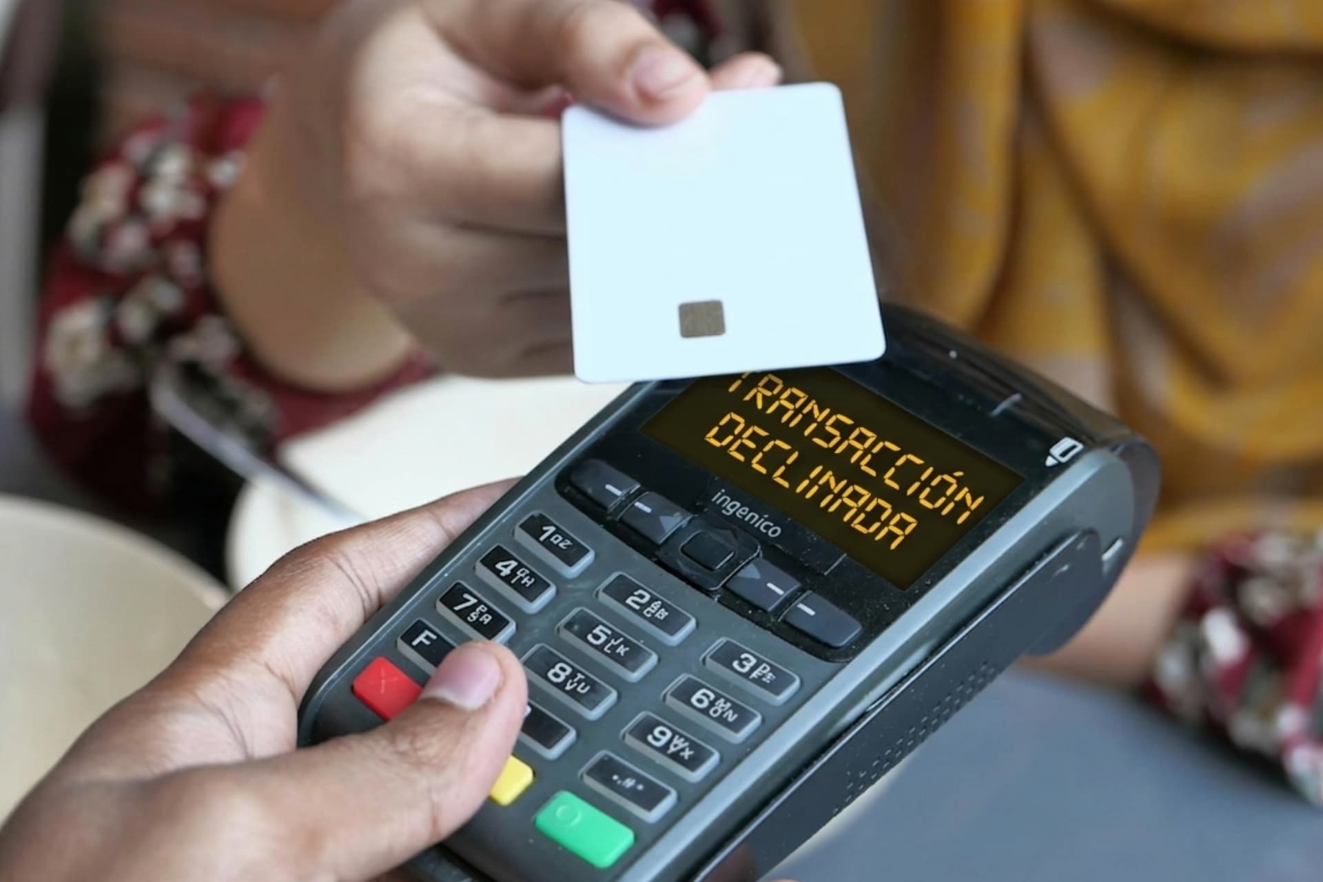 Espantará UIF clientes a bancos