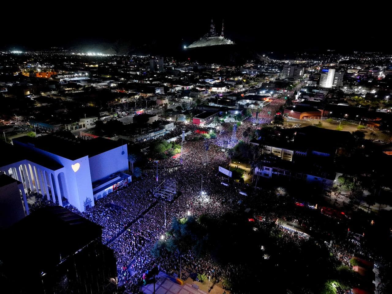 Mueve MANA a 95 mil almas; arrancan Fiestas del Pitic 2026