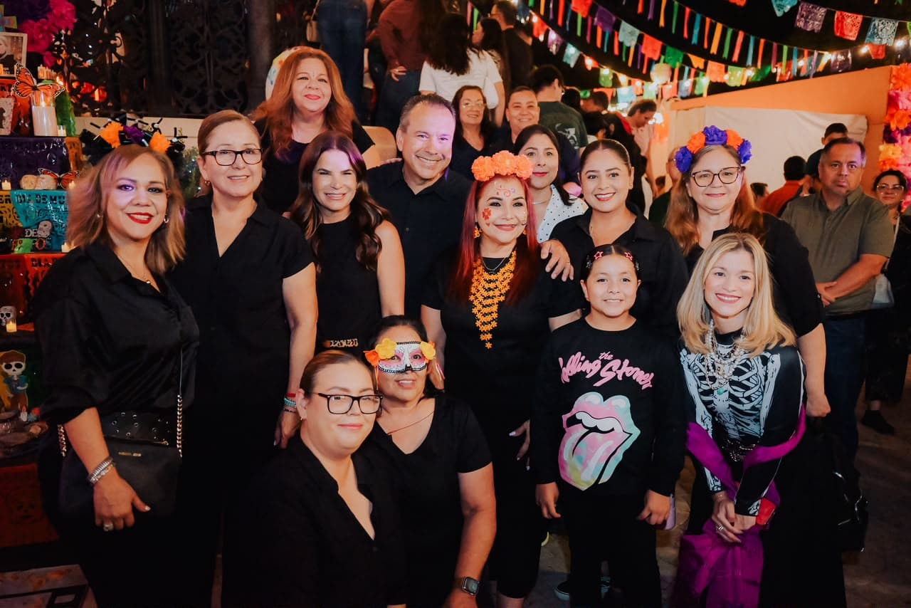 Reconocen creatividad en la marcha de Las Catrinas